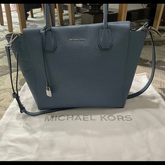Blue Michael Kors purse - Picture 1 of 4